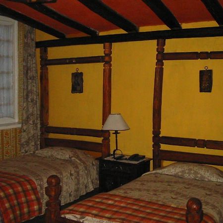 Hotel Los Alpes Кито Экстерьер фото