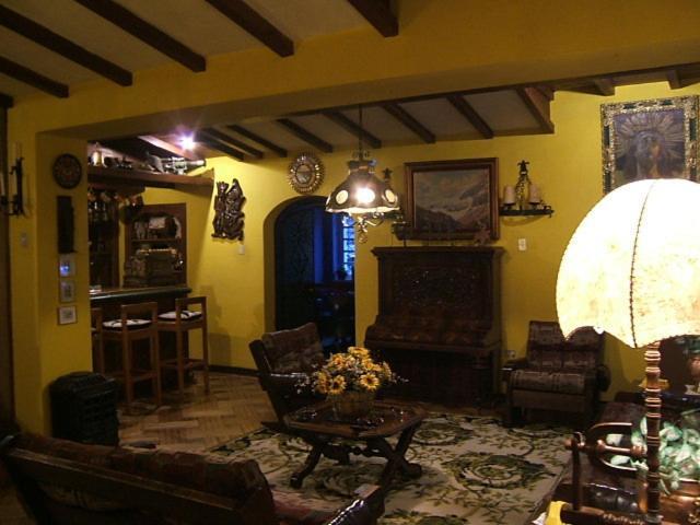 Hotel Los Alpes Кито Экстерьер фото